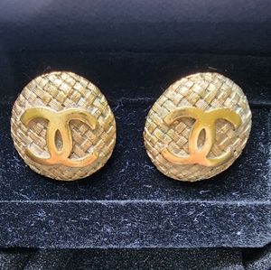 Vintage Chanel Clip On Earings